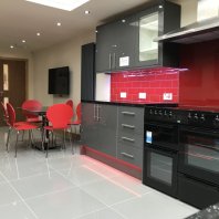 8, Totnes Grove